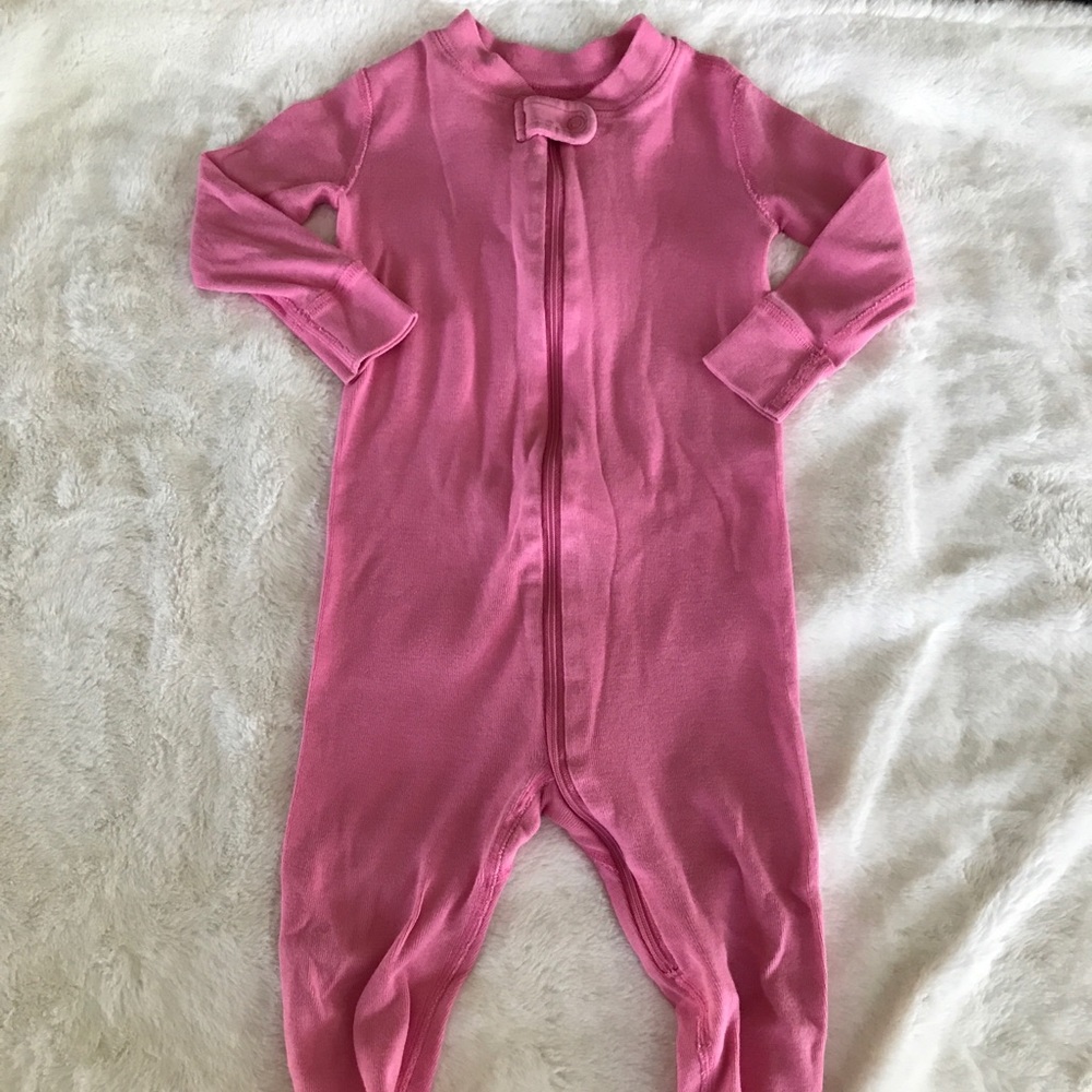 *LAST CHANCE* Hanna Andersson Footie PJs 18-24m
